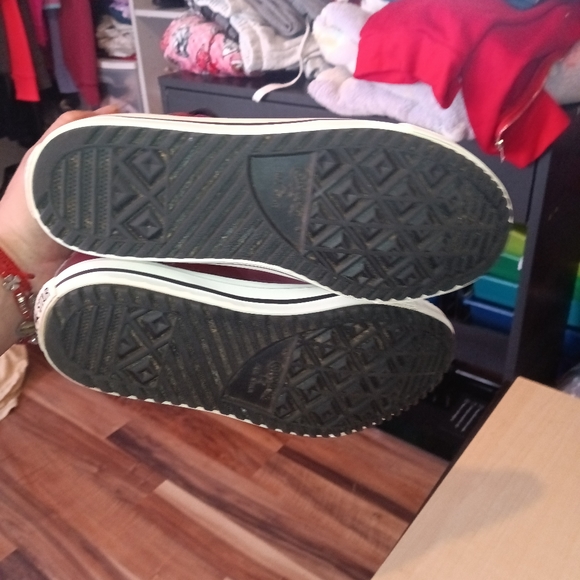 Converse - Picture 4 of 8